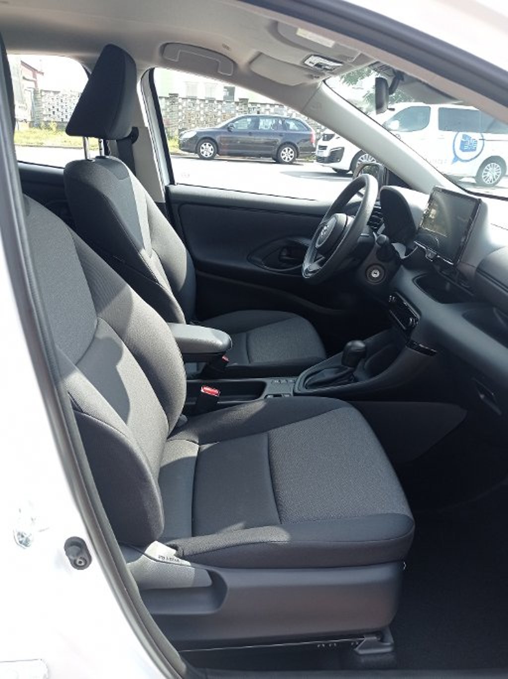 Mazda 2 Hybrid