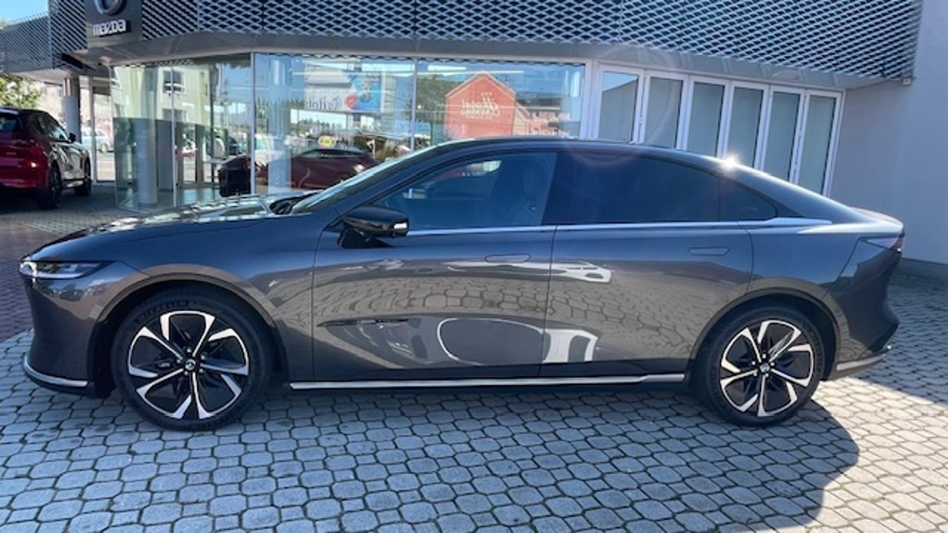 Mazda 6e