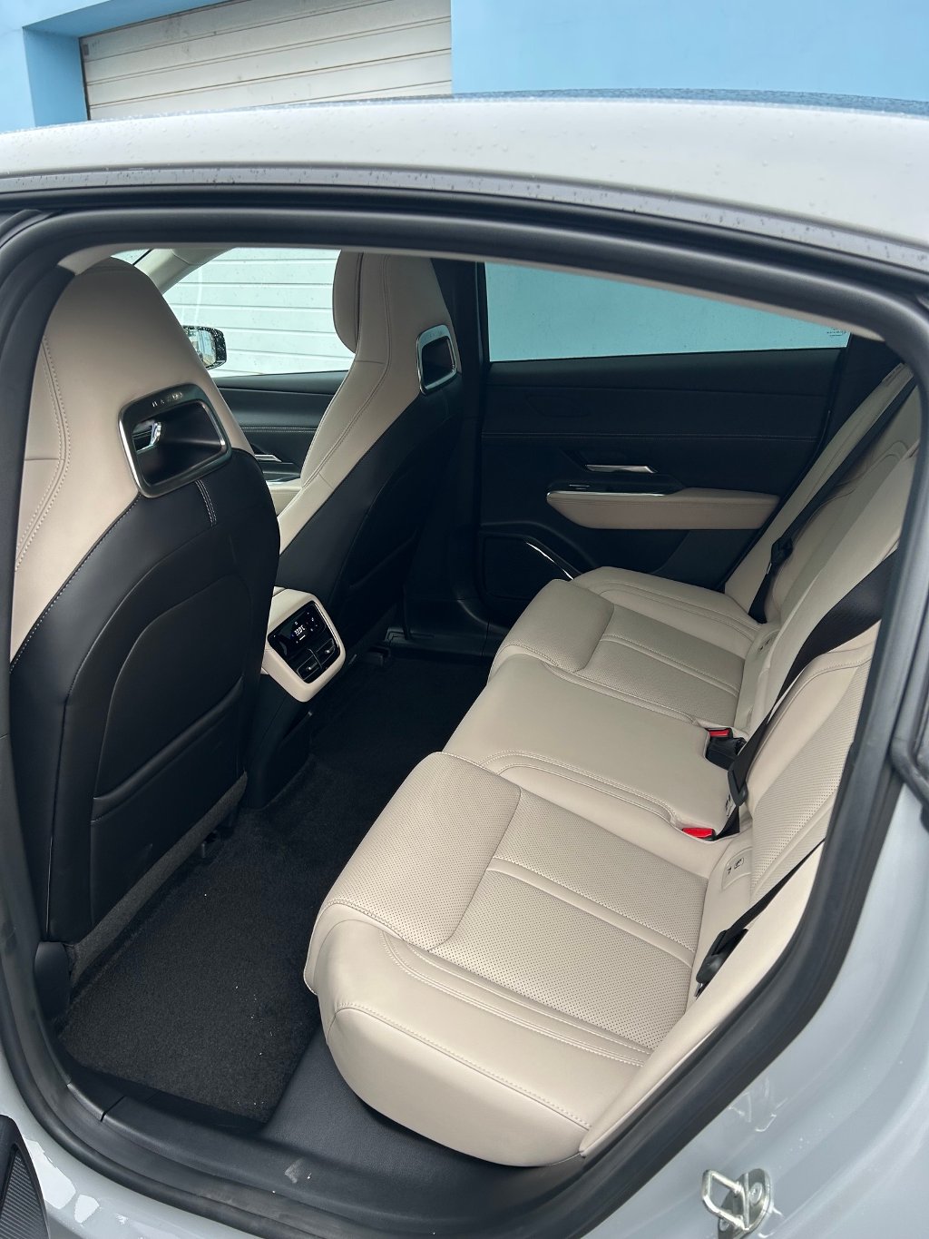 Mazda 6e